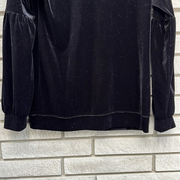 BCBGeneration Black Velvet Top - Picture 6 of 8